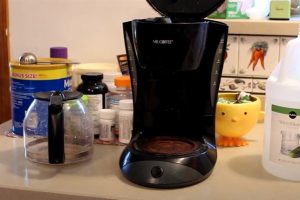 How to Clean a Coffee Maker with Apple Cider Vinegar