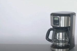 How to Clean Black and Decker Coffee Maker with Vinegar